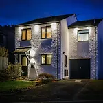 Rockside - Luxury 2 Bedroom Home With Hot Tub Central, Parking Pet Friendly Max 2 Adults Hot Tub Turns Off 930Pm