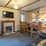 Woodland Retreat - White Cross Bay