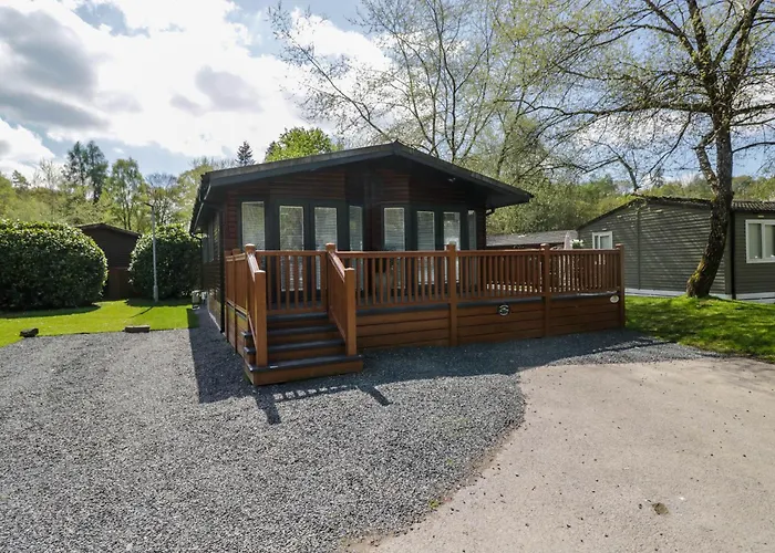 Robin\'S Lodge