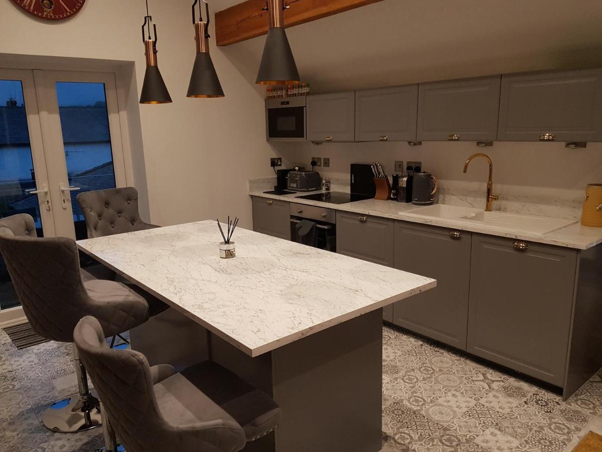 Central Luxury Two Bed Dog Friendly Windermere