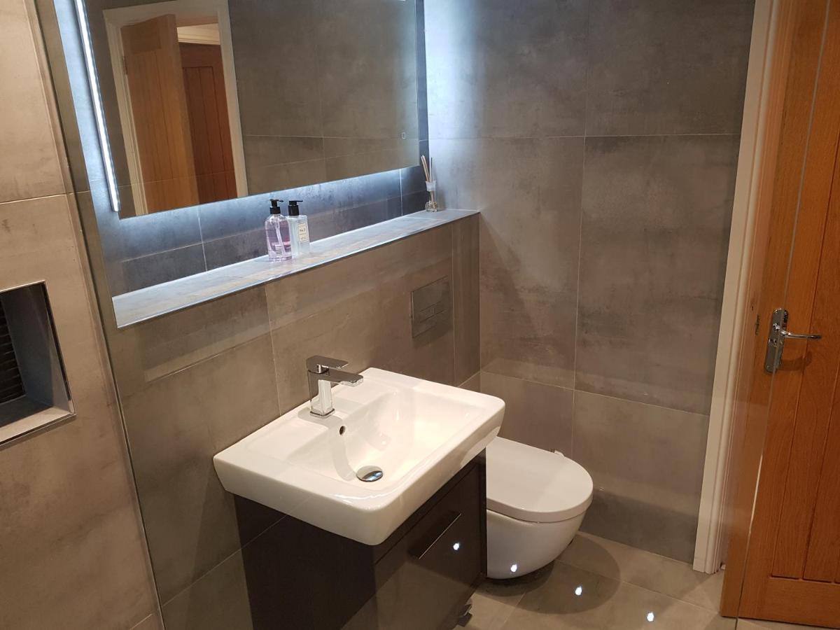 Central Luxury Two Bed Dog Friendly Apartment Windermere