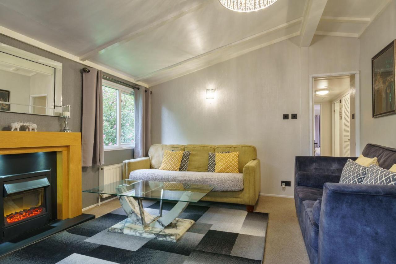 Three Trees - Hot Tub & Dog-friendly - White Cross Bay Holiday home