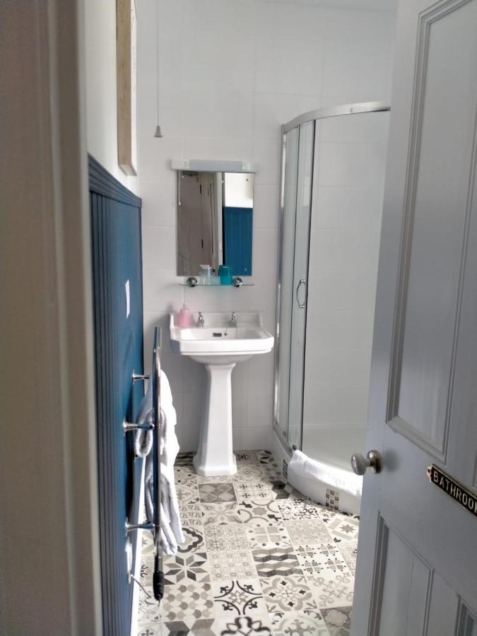 Denehurst Guest house 4*