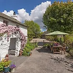 Smithy Cottage At Lindeth