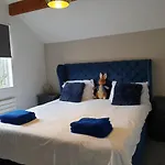 Number 2 Windermere Centre Shops Pubs Restaurants Dog Friendly