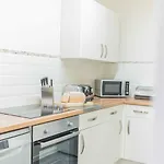 Pass The Keys Comfortable 3 Bed In Central Bowness With Parking