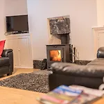 Pass The Keys Cosy Victorian Family Home In Central Windermere