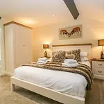 Nutkin Cottage