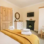 Nutkin Cottage