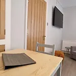 Woodland Family Apartment With Electric Car Point