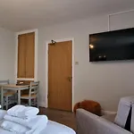 Woodland Family Apartment With Electric Car Point