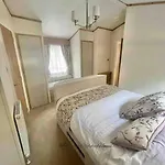 Hartland Lodge - White Cross Bay Holiday Park