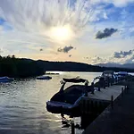 Jaw-Dropping Lodge With Hot Tub On Lake Windermere