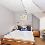 Lakestone Cottage