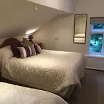 Meadowcroft Guest House