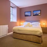 Station Lodge - Free Off-Site Health Club Access With Pool, Sauna, Steam Room & Gym