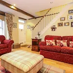 Charlottes Cottage