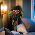 Glen Wynne Windermere - Free Off-Site Health Club Access With Pool, Sauna, Steam Room & Gym