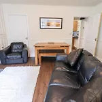 6 Calgarth View