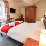 6 Calgarth View
