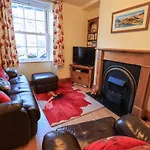 Tizzie Whizie Cottage