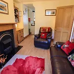 Tizzie Whizie Cottage