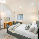 Low House