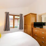 Footprints Lodge
