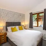Footprints Lodge