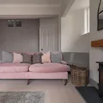 Crossriggs- Beautiful Detached Home