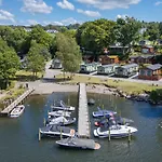 Bowness Bay Lodge