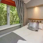 Waterside Lodge
