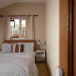 Lodge House - Windermere - Private Garden