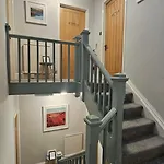 Bonny Brae House By Woodland Park