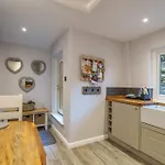Laburnum Cottage - Windermere Town Centre, With Parking