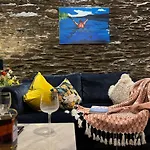 The Queens Nest, Windermere Centre