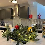 The Queens Nest, Windermere Centre