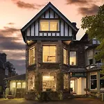 Rosemount X3 Bed Townehouse With Hot Tub & Parking, Central Windermere