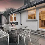 Woodlands Family Retreat Windermere With Hot Tub And Sauna