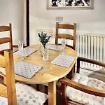 Broadberry Cottage