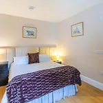 Windermere Studio Rooms - With Free Car Parking Onsite