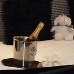Glenville Guest House - Adults Only