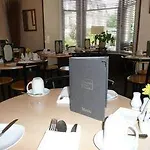 Glenville Guest House - Adults Only