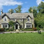 Cedar Manor