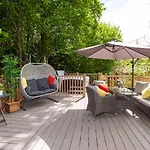 Mistletoe Two Boutique Lodge With Hot Tub Windermere