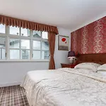 Field House Guest House