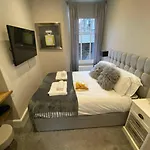 Biskey Howe Flat - Free Off-Site Health Club Access With Pool, Sauna, Steam Room & Gym