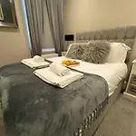 Biskey Howe Flat - Free Off-Site Health Club Access With Pool, Sauna, Steam Room & Gym