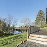 Tarn Lodge