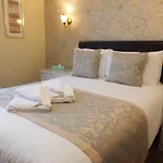 Holmlea Guest House Exclusively For Adults